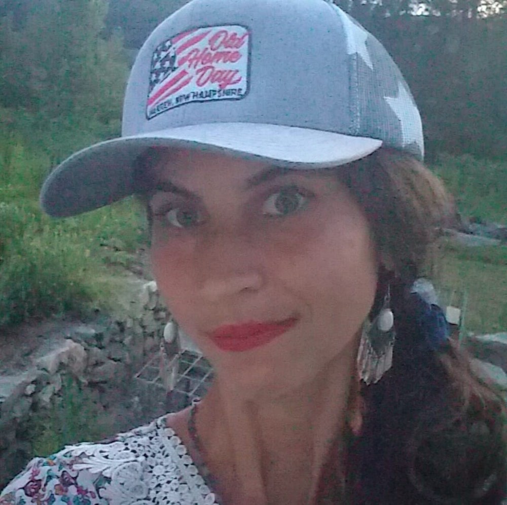 Meet your Posher, Fatima